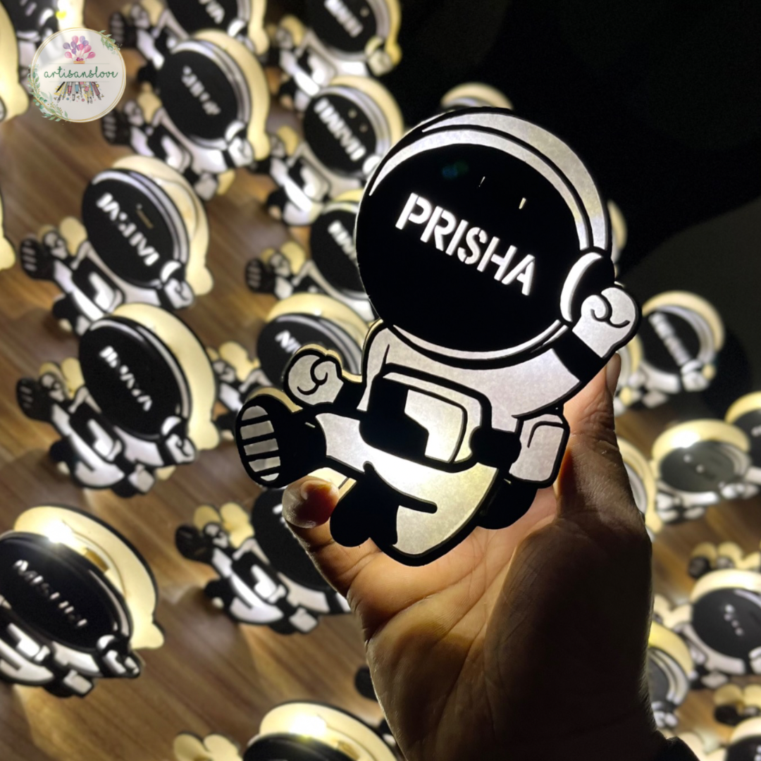 Astronaut Night Lamp