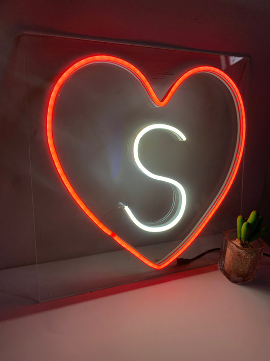 Initial in Heart neon