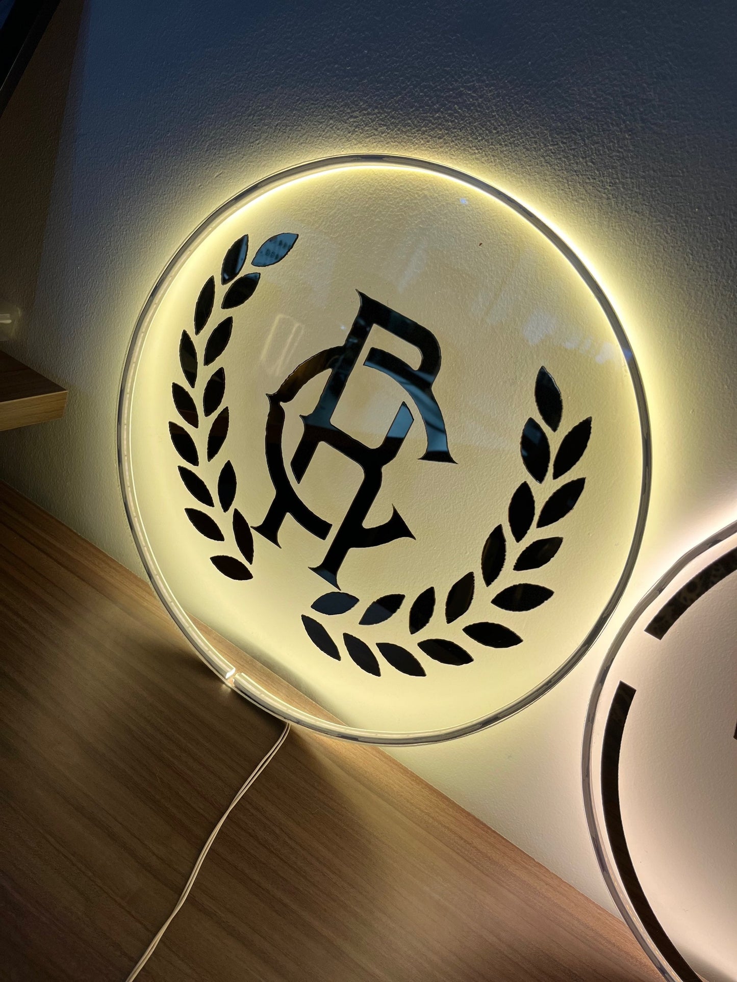 Logo round LED name plate