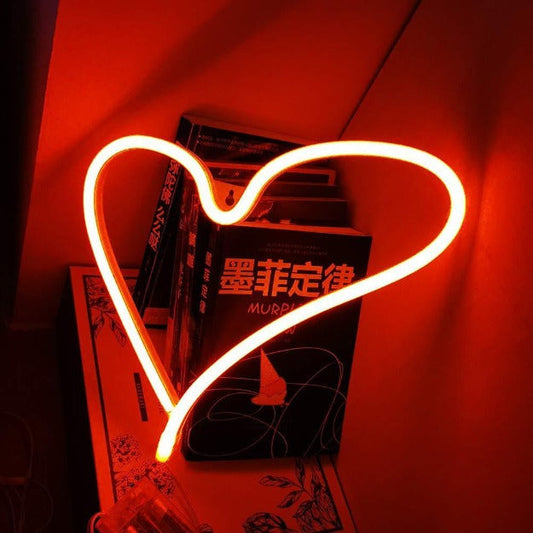 Quirky Heart Neon Sign Light | Battery & USB Operated